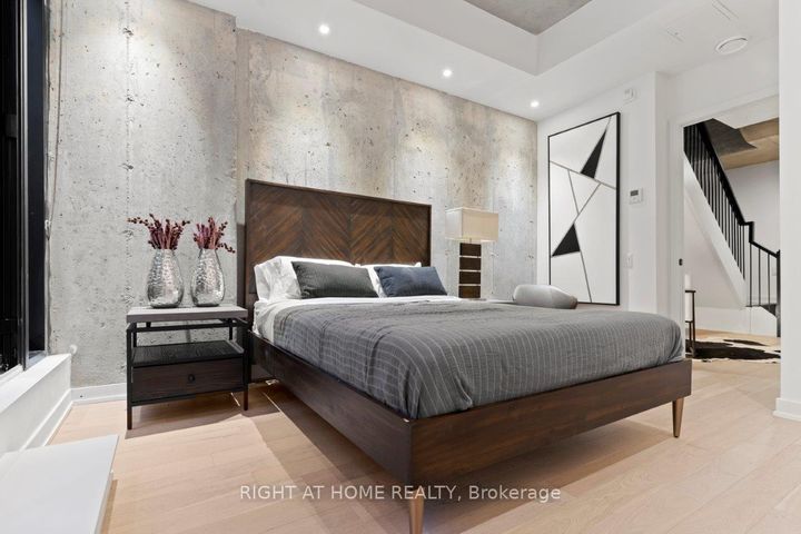 Photo 17 at 25 - 12 Dervock Crescent, Bayview Village, Toronto