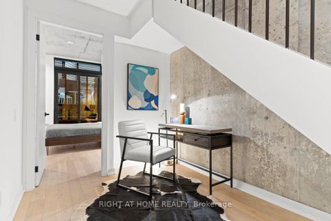 Photo 14 at 25 - 12 Dervock Crescent, Bayview Village, Toronto