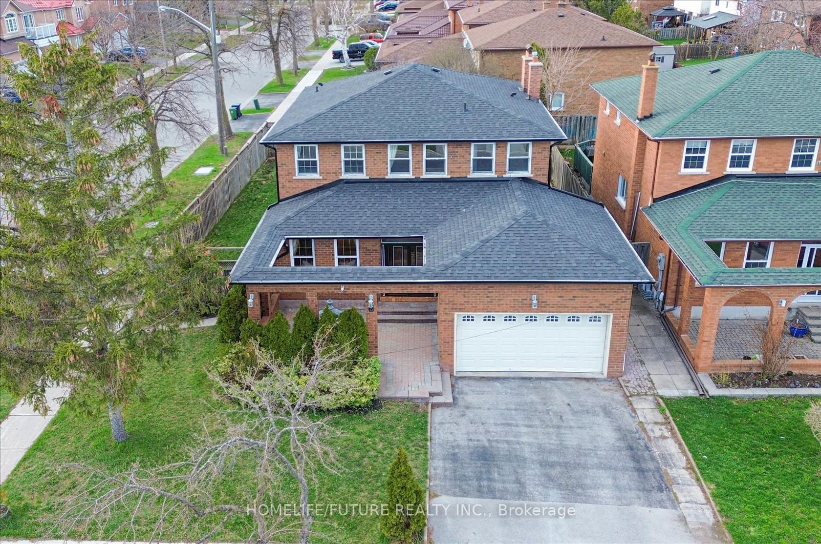 2 Lovel Avenue, Rouge E11, Toronto 