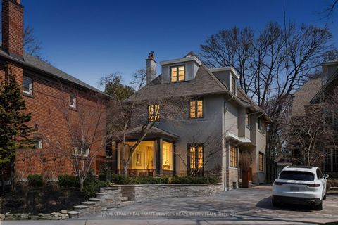 Photo 1 at 113 Inglewood Drive, Moore Park, Toronto