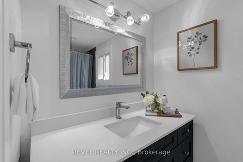 Photo 15 at 16 QUAIL Crescent, Ardagh, Barrie