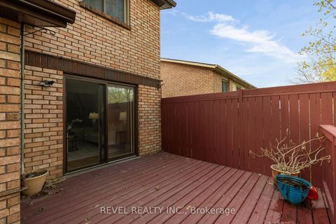 Photo 24 at 16 QUAIL Crescent, Ardagh, Barrie