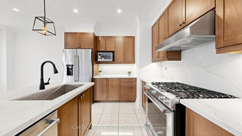 Photo 10 at 170 Moody Drive, Kleinburg, Vaughan