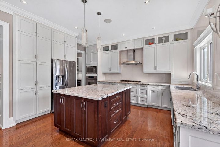 Photo 12 at 20 Windham Drive, Bayview Village, Toronto