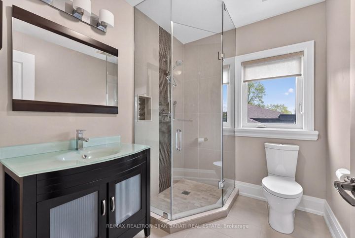 Photo 29 at 20 Windham Drive, Bayview Village, Toronto