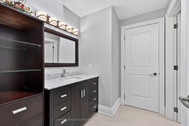 Photo 33 at 20 Windham Drive, Bayview Village, Toronto