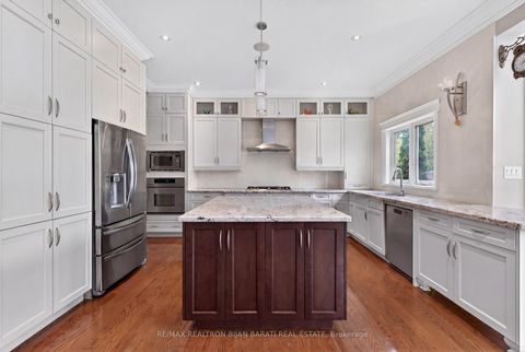 Photo 13 at 20 Windham Drive, Bayview Village, Toronto