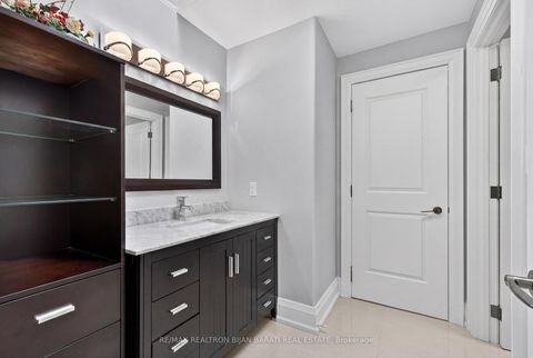 Photo 33 at 20 Windham Drive, Bayview Village, Toronto