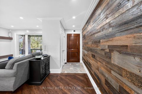 Photo 8 at 174 Cornelius Parkway, Maple Leaf, Toronto