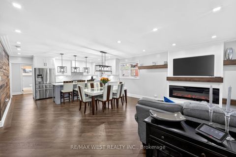 Photo 9 at 174 Cornelius Parkway, Maple Leaf, Toronto