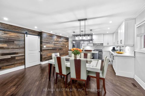 Photo 14 at 174 Cornelius Parkway, Maple Leaf, Toronto