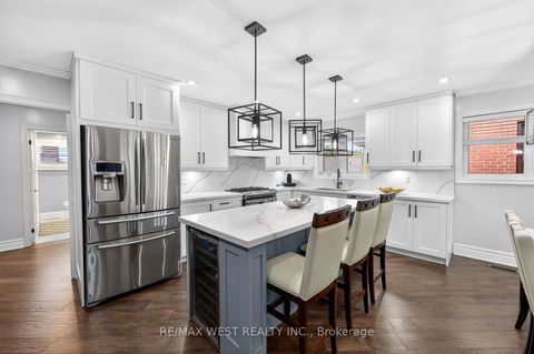 Photo 17 at 174 Cornelius Parkway, Maple Leaf, Toronto