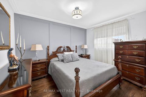 Photo 23 at 174 Cornelius Parkway, Maple Leaf, Toronto