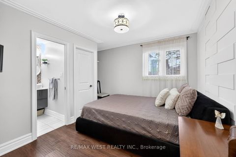 Photo 25 at 174 Cornelius Parkway, Maple Leaf, Toronto