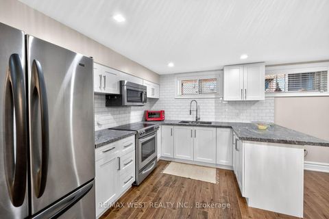 Photo 37 at 174 Cornelius Parkway, Maple Leaf, Toronto