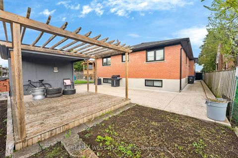 Photo 48 at 174 Cornelius Parkway, Maple Leaf, Toronto