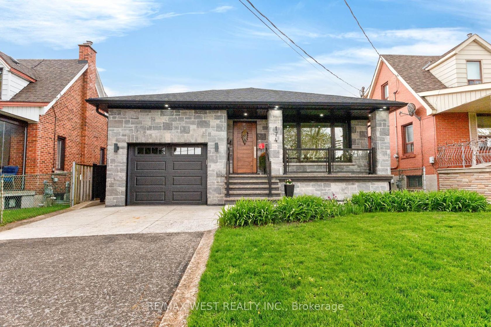 174 Cornelius Parkway, Maple Leaf, Toronto 