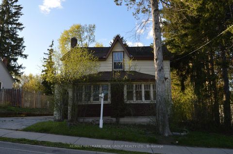 Photo 0 at 148 Centre Street, Aurora Village, Aurora