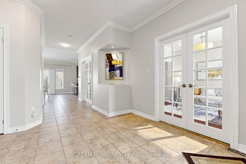Photo 2 at 1342 Corm Street, Alcona, Innisfil