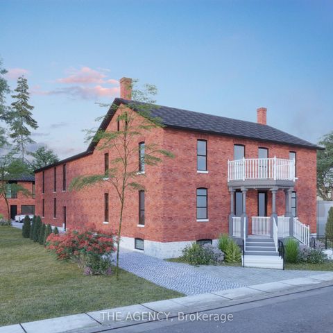 Photo 1 at 14 Church Street S, Crosby, Richmond Hill
