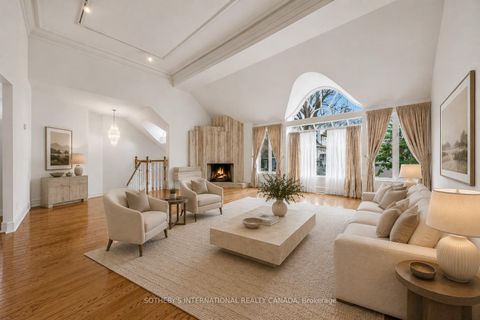 Photo 5 at 36 Hawthorn Avenue, Moore Park, Toronto