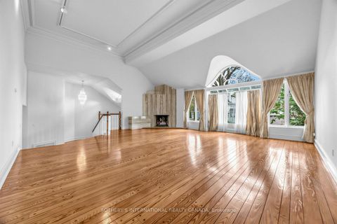 Photo 6 at 36 Hawthorn Avenue, Moore Park, Toronto