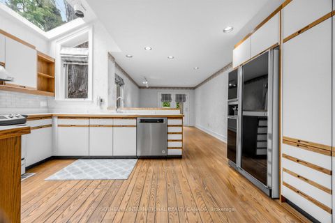 Photo 9 at 36 Hawthorn Avenue, Moore Park, Toronto