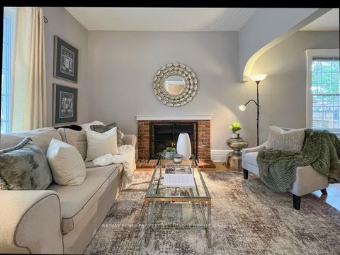 Photo 2 at 11 Freeman Street, Cliffside, Toronto