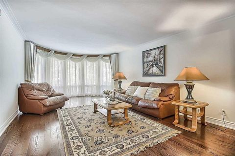 Photo 5 at 17 Twin Circle Court, Branson, Toronto