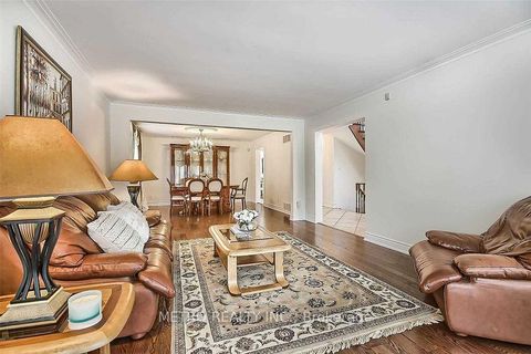 Photo 6 at 17 Twin Circle Court, Branson, Toronto