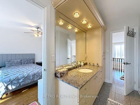 Photo 19 at 17 Twin Circle Court, Branson, Toronto