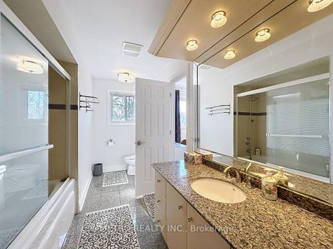 Photo 20 at 17 Twin Circle Court, Branson, Toronto