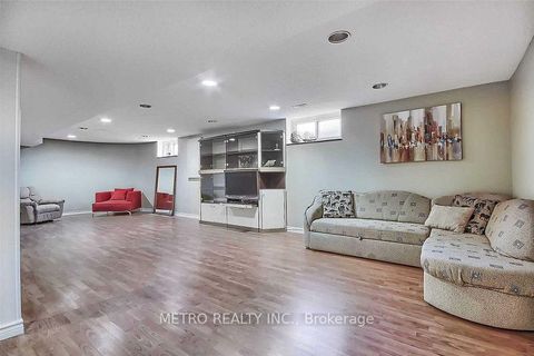 Photo 24 at 17 Twin Circle Court, Branson, Toronto
