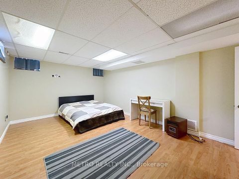 Photo 25 at 17 Twin Circle Court, Branson, Toronto