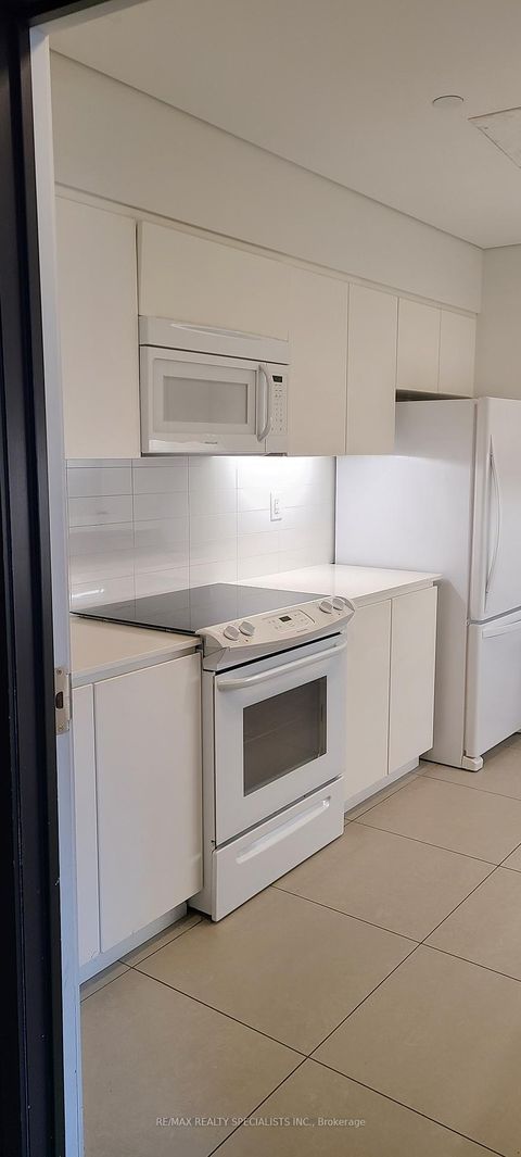 Photo 26 at 707 - 75 Queens Wharf Road, Waterfront Communities C1, Toronto