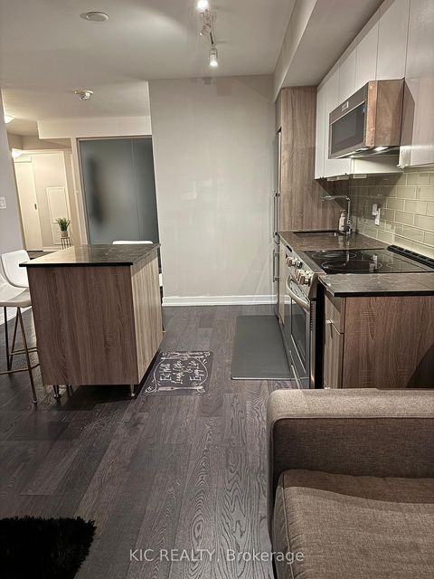 Photo 11 at 221 - 1401 O'Connor Drive, Parkview, Toronto