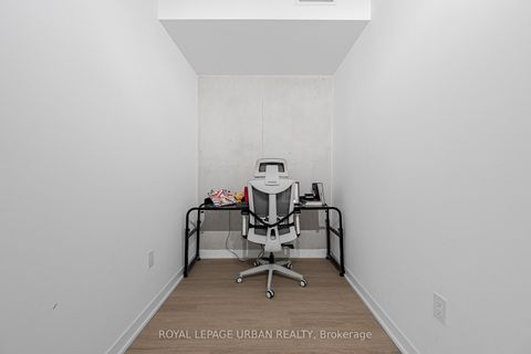 Photo 6 at 521 - 195 McCaul Street, Chinatown, Toronto