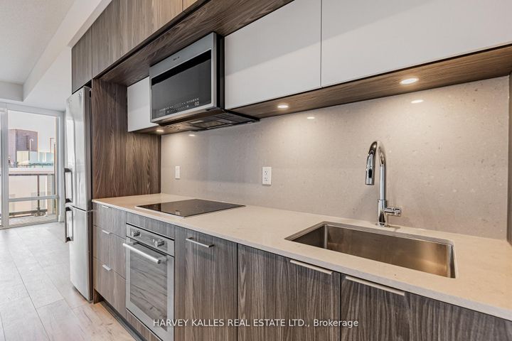 Photo 14 at 708 - 25 Adra Grado Way W, Bayview Village, Toronto