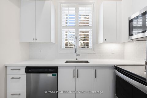 Photo 11 at C - 253 Wellesley Street E, South St. James Town, Toronto