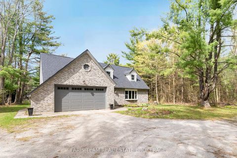 Photo 1 at 718 Henderson Drive, Rural Innisfil, Innisfil