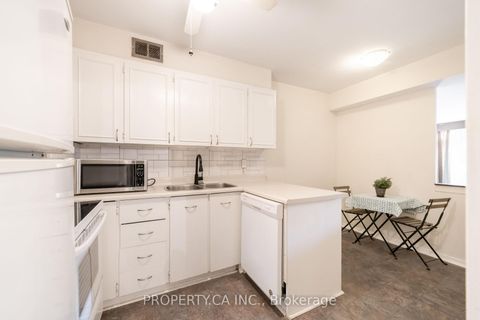 Photo 11 at 307 - 455 Sentinel Road, York University Heights, Toronto
