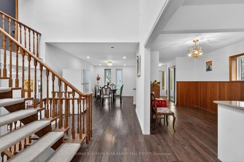 Photo 5 at 309 Hillcrest Avenue, Willowdale East, Toronto