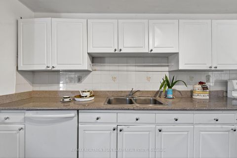 Photo 14 at 309 Hillcrest Avenue, Willowdale East, Toronto