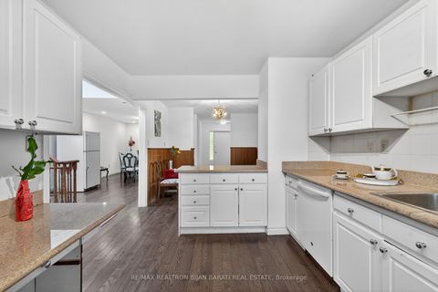 Photo 15 at 309 Hillcrest Avenue, Willowdale East, Toronto