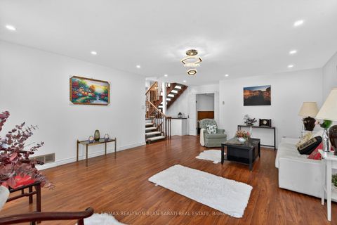 Photo 23 at 309 Hillcrest Avenue, Willowdale East, Toronto
