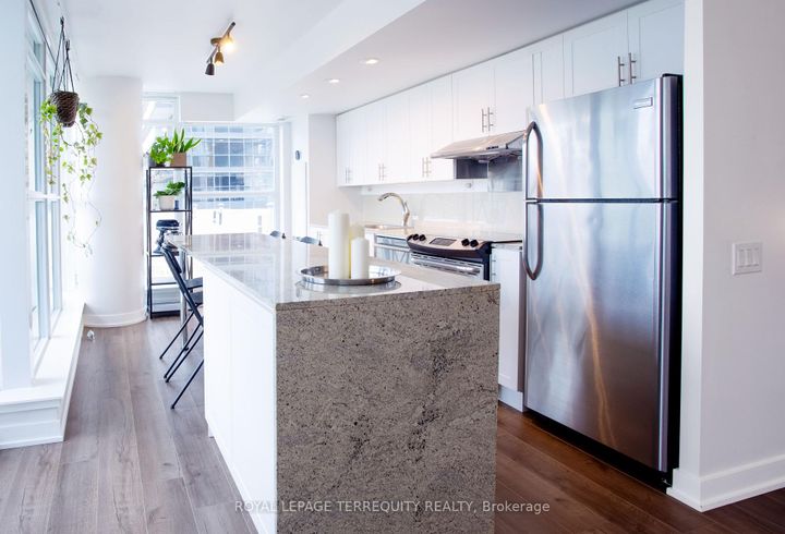 Photo 8 at 221 - 19 Singer Court, Bayview Village, Toronto
