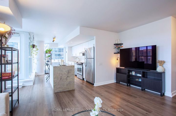 Photo 11 at 221 - 19 Singer Court, Bayview Village, Toronto
