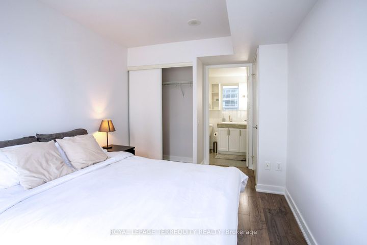 Photo 20 at 221 - 19 Singer Court, Bayview Village, Toronto