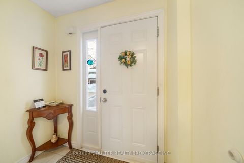 Photo 3 at 4 - 261 Rose Street, Wellington, Barrie
