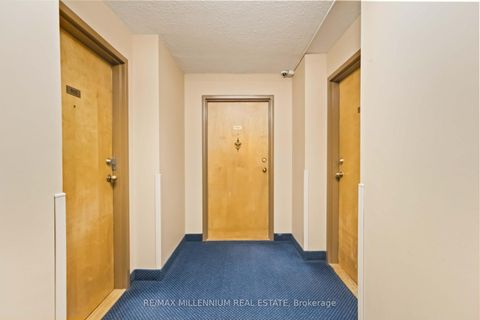 Photo 3 at 906 - 3050 Ellesmere Road, Morningside, Toronto
